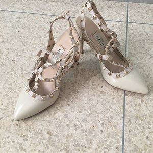 Valentino rockstud pumps